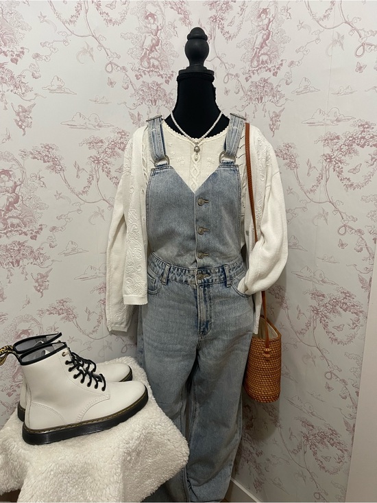 American Eagle Outfitters Denim - American Eagle Light Wash Denim mom Overalls new with tags US 10 Long